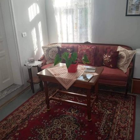 Green Housee Корча Экстерьер фото